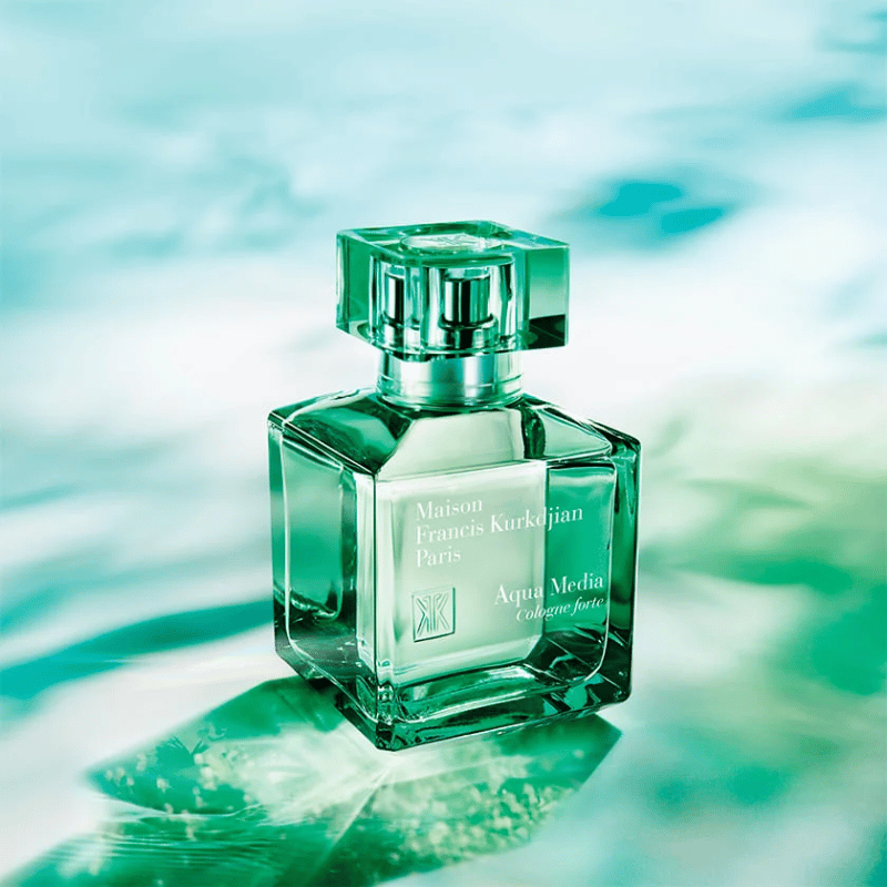 MFK Aqua Media Cologne Forte EDP mang trong mình hương vị tươi mới, mát lạnh, như một chuyến du hành đến những vùng đất ngập tràn ánh sáng và màu sắc